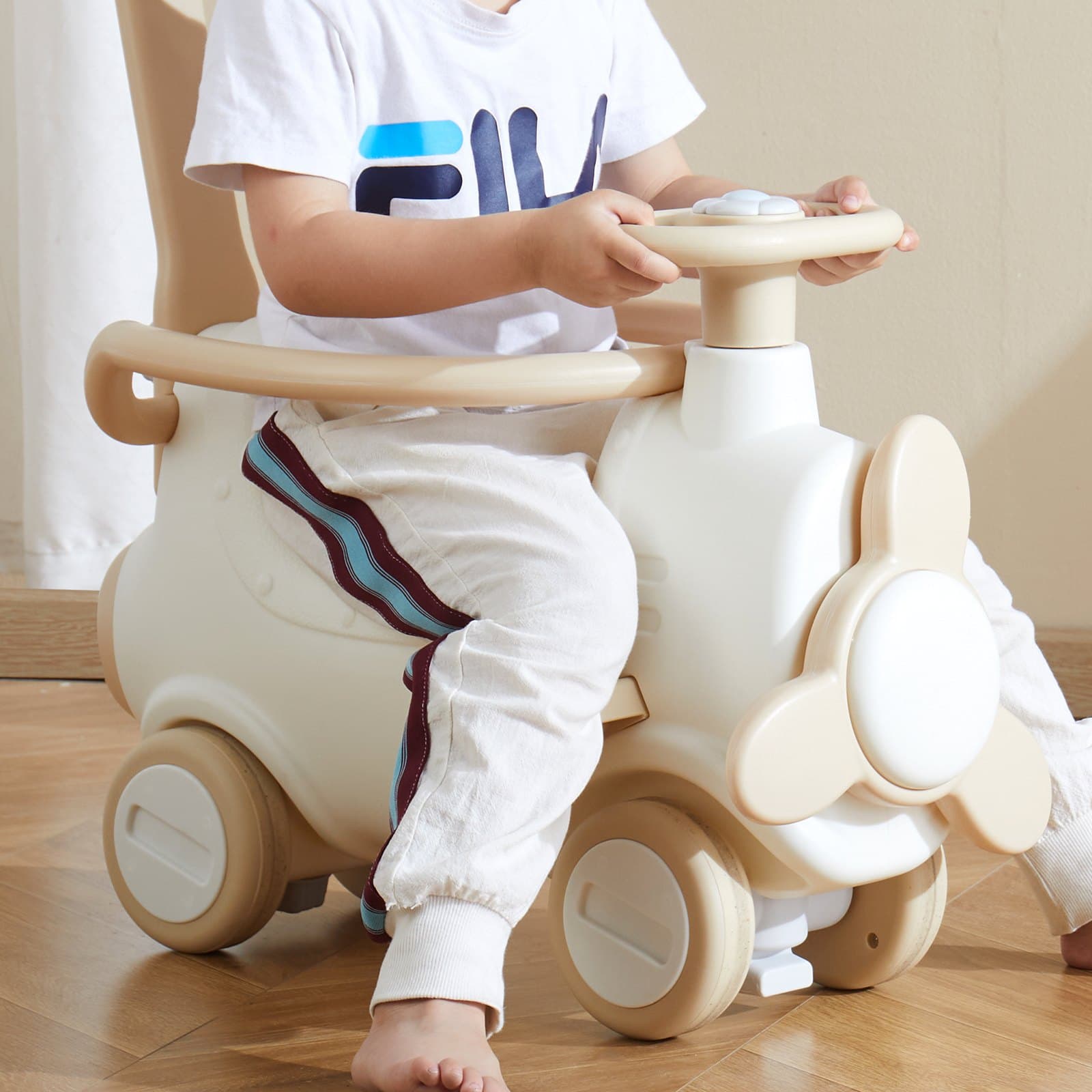 w 1 koń bujany dla dzieci w wieku 1-3 lat, dziecięcy koń bujany z trampoliną, odłączaną deską równoważną, rączką do pchania i 4 płynnie poruszającymi się kołami, obsługuje dzieci o wadze do 80 funtów/36,3 kg, biały