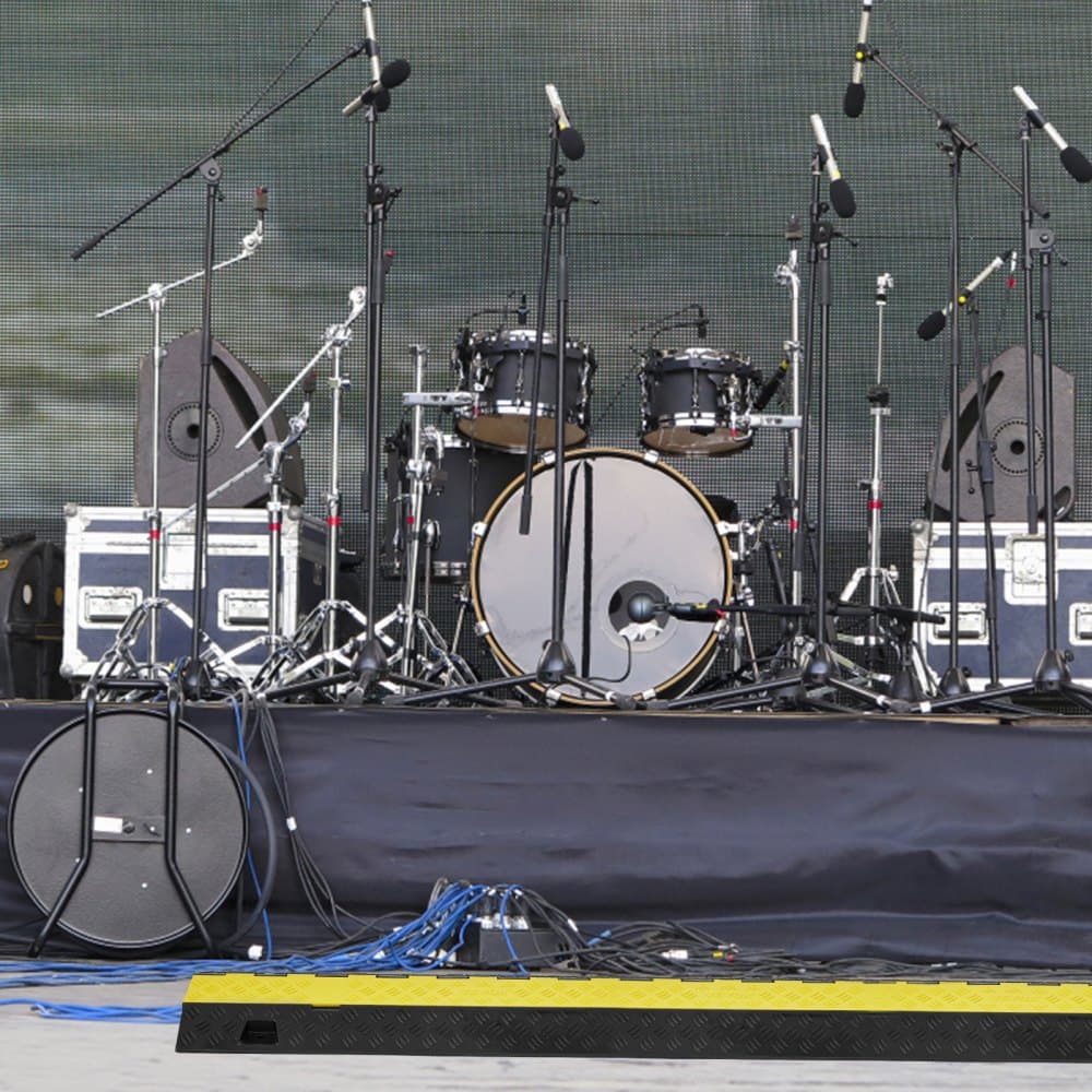 5 szt. Osłona kabli na rampę, 2 kanały, nośność 10000 kg/oś, 91,8 x 25 x 4,3 cm, wytrzymała osłona przewodów z TPU, osłona węży na rampę, próg zwalniający z otwieraną górną pokrywą z TPR, do stosowania wewnątrz i na zewnątrz