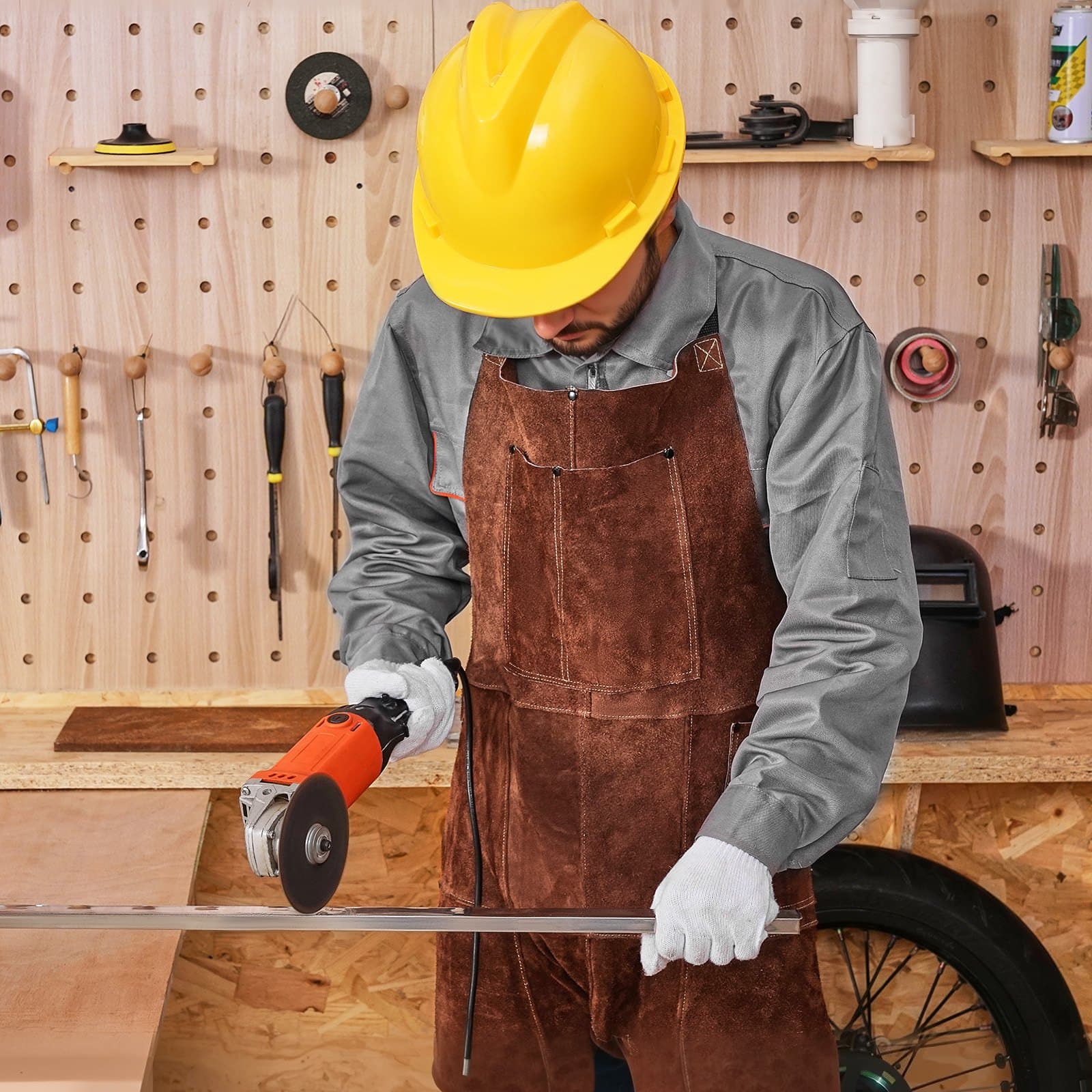 Skórzany fartuch spawalniczy z rozciętymi nogawkami, wytrzymały, trudnopalny, skóra bydlęca, rozmiar M