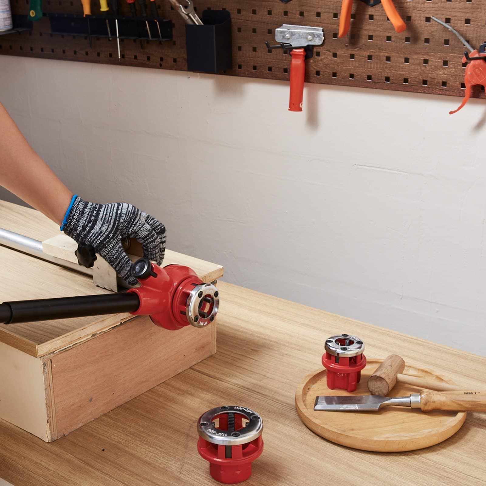 Zestaw gwintowników zapadkowych do rur, ręczny gwintownik zapadkowy do rur 6,4 mm NPT - 32 mm NPT, przenośny zestaw narzędzi do gwintowania rur z 6 matrycami NPT, walizka do przechowywania rur aluminiowo-żelazno-miedzianych ocynkowanych