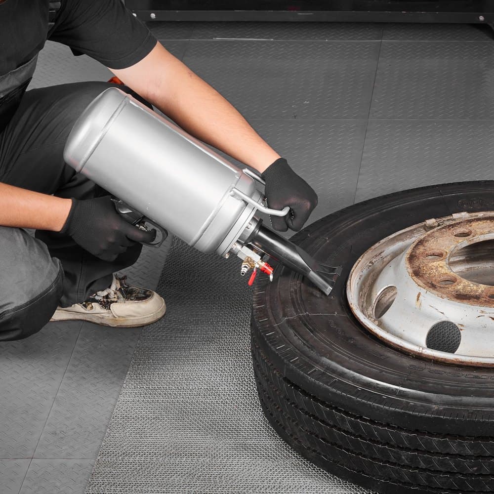 Przenośna pompka do opon, 1,6 gal / 6 l, pneumatyczna pompa do opon, ręczne narzędzie do pompowania opon, ciśnienie robocze 87-116 psi, pompka do opon z spustem do samochodów osobowych, kompaktowych SUV-ów, lekkich ciężarówek, rowerów elektrycznych, kamperów i quadów