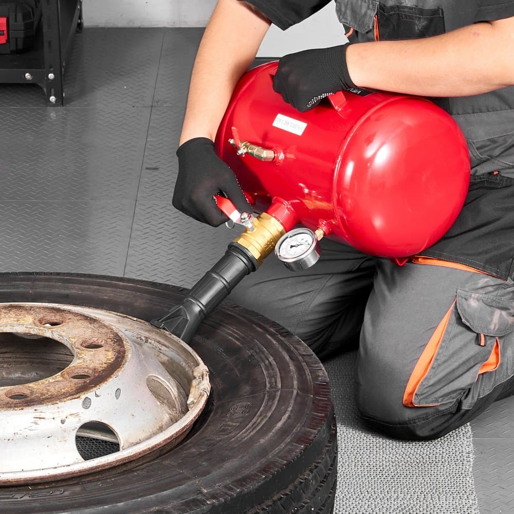 Pompka do opon pneumatycznych, 5 galonów / 18,9 l, wytrzymałe narzędzie do pompowania opon, ciśnienie robocze 87-116 psi, pompka do opon z spustem pneumatycznym do pickupów, ciężarówek, quadów, jeepów, vanów, traktorów ogrodowych i kamperów, czerwona