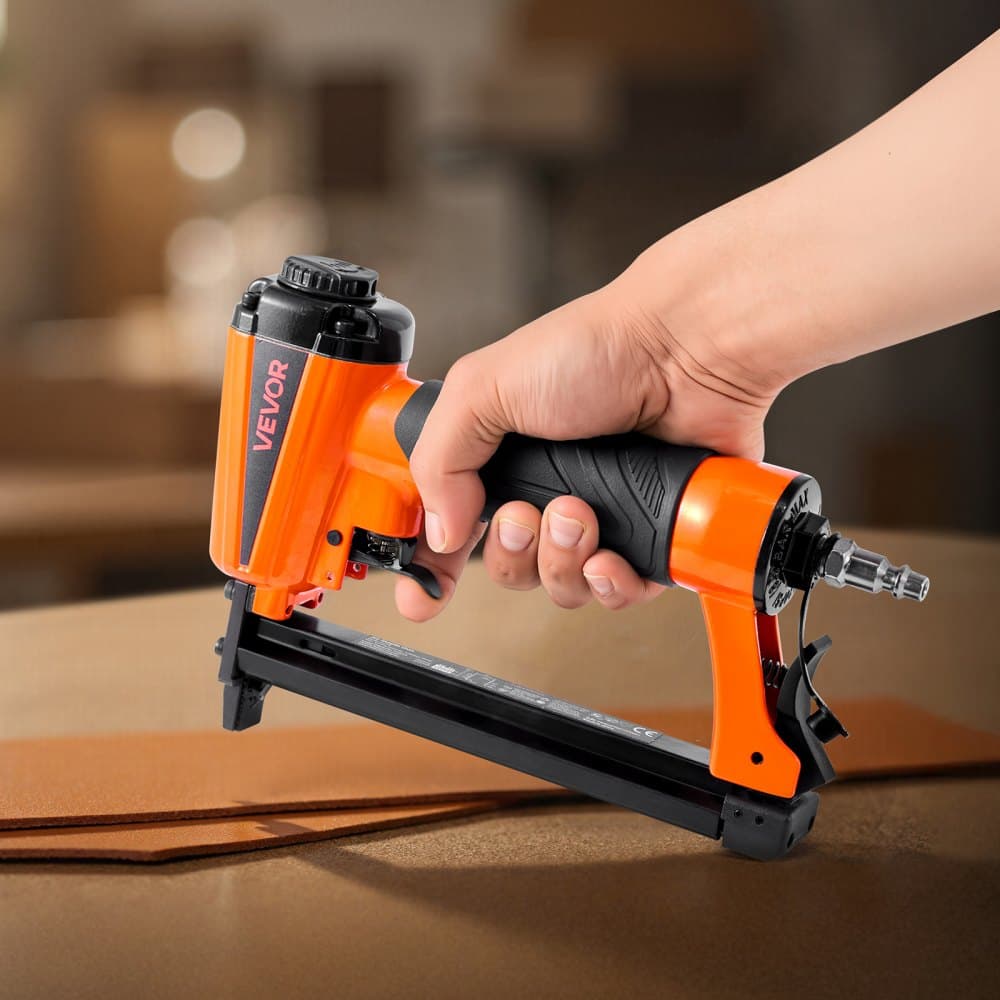 Zszywacz pneumatyczny, zszywacz tapicerski pneumatyczny o kalibrze 21 do zszywek serii 80 o średnicy 12,8 mm i długości 6–16 mm, zszywacz pneumatyczny o ciśnieniu 70–110 PSI do obróbki drewna, tapicerki, rękodzieła i projektów DIY