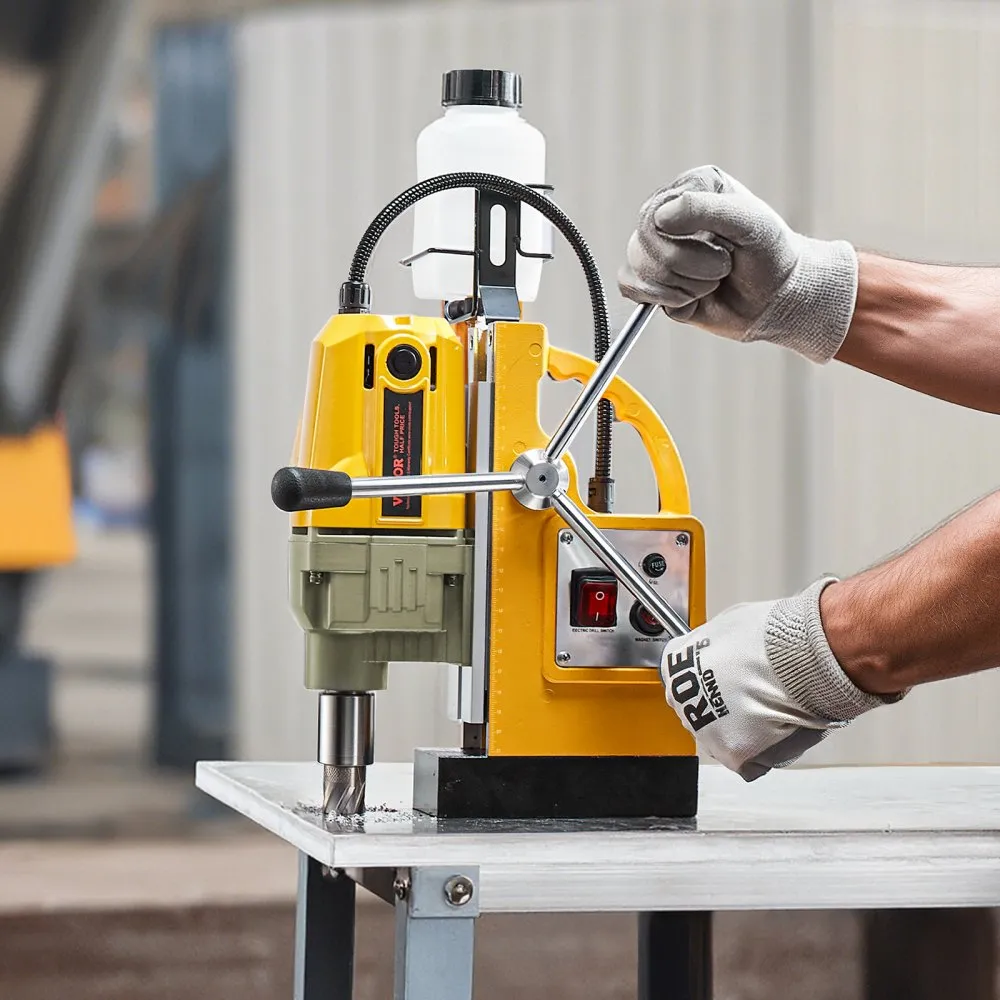 Wiertarka magnetyczna, silnik 1400 W, średnica otworu 1,6 cala, moment obrotowy 2810 lbf, przenośna elektryczna wiertarka magnetyczna, z 11 wiertłami rdzeniowymi, prędkość 800 obr./min, wiertarka do powierzchni metalowych, branża remontowo-budowlana